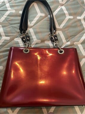 Beijo Glossy Cranberry Tote Bag with Black Interchangeable Straps